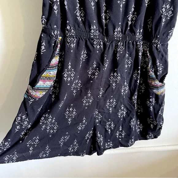 Mudd Aztec Boho Strappy Romper - Picture 4 of 7